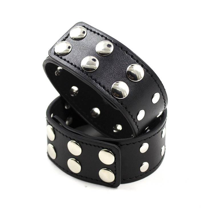 Cute Comfortable Restrictive Leather Men’s Cuffs Adult Products Item Type: Adult Games